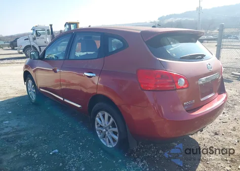 2013 Nissan Rogue S z USA, uszkodzony, nr VIN JN8AS5MT0DW004122